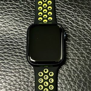 Brand new Apple watch series 8 GPS